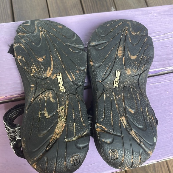 Tevas water sandals - Picture 6 of 7